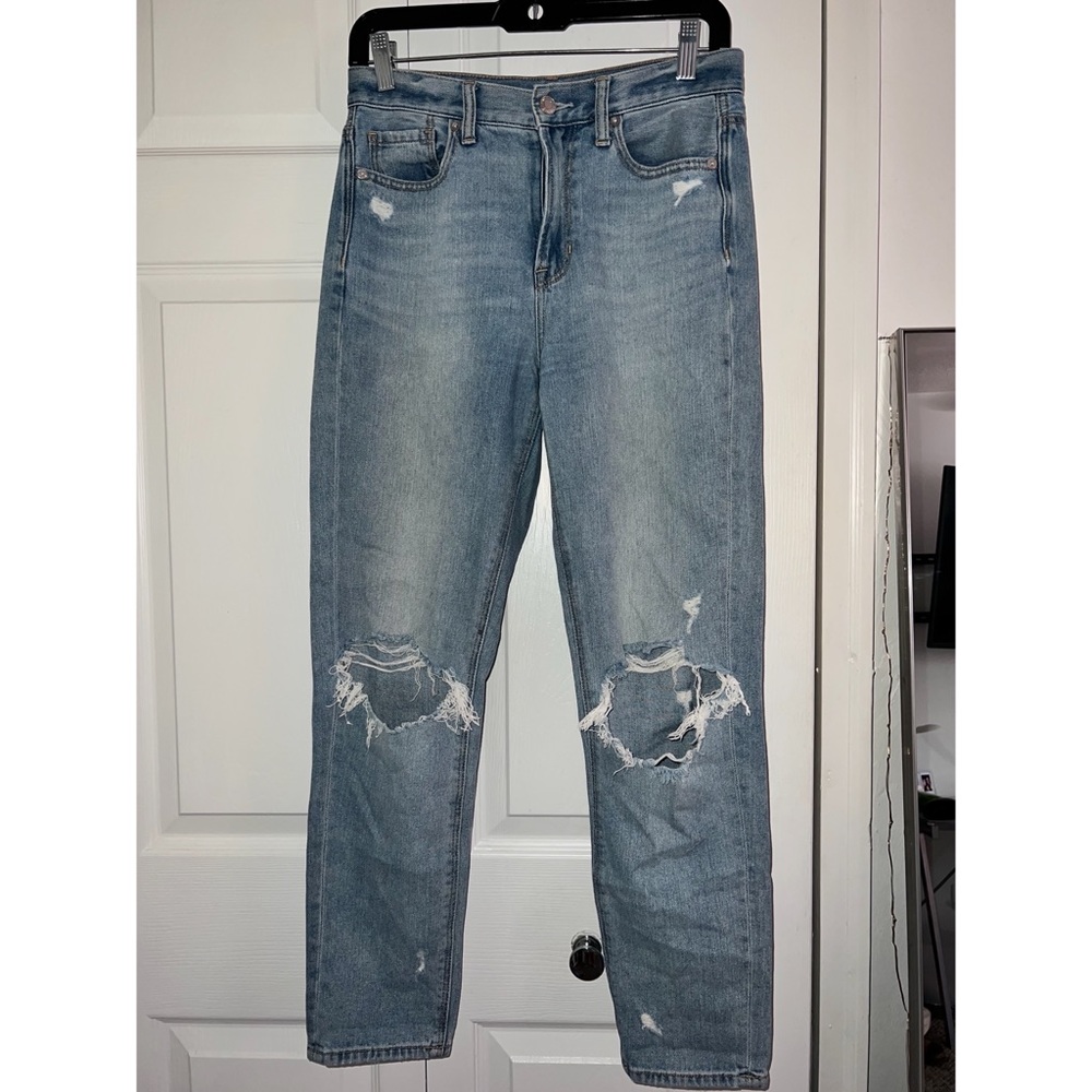 Distressed American Eagle Mom Jean